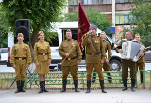 со знаменем (Копировать).png